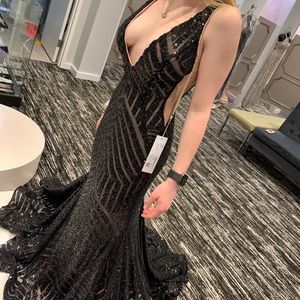 Selling my beautiful senior prom dress